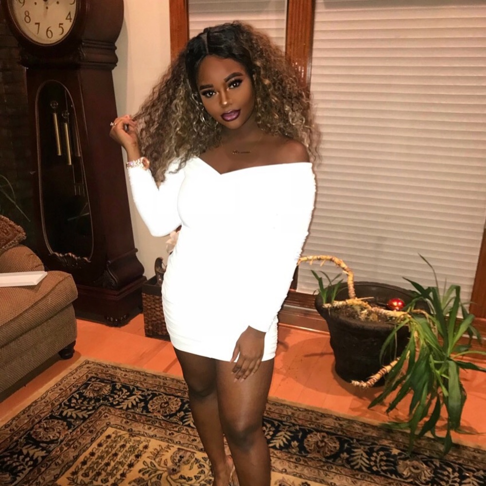 Scrunch White Bodycon dress